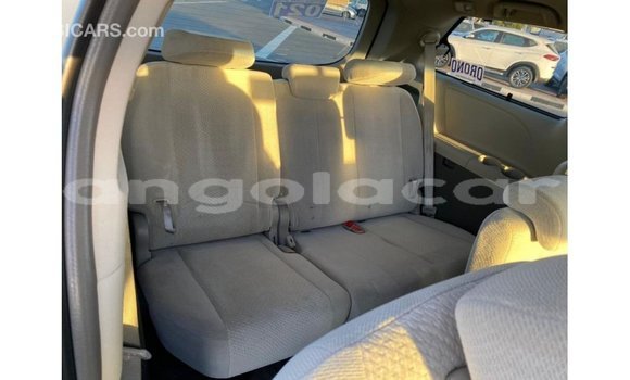 Comprar Importar Toyota Sienna Outro Carro em Import - Dubai em Bengo Province Comprar Importar Toyota Sienna Outro Carro em Import - Dubai em Bengo Province
