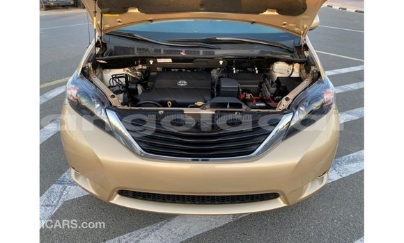 Comprar Importar Toyota Sienna Outro Carro em Import - Dubai em Bengo Province Comprar Importar Toyota Sienna Outro Carro em Import - Dubai em Bengo Province
