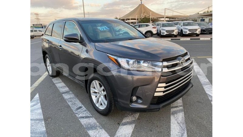 Big with watermark toyota highlander bengo province import dubai 7400