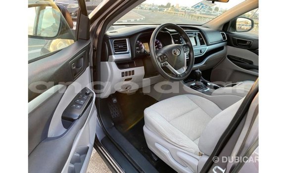 Comprar Importar Toyota Highlander Outro Carro em Import - Dubai em Bengo Province Comprar Importar Toyota Highlander Outro Carro em Import - Dubai em Bengo Province