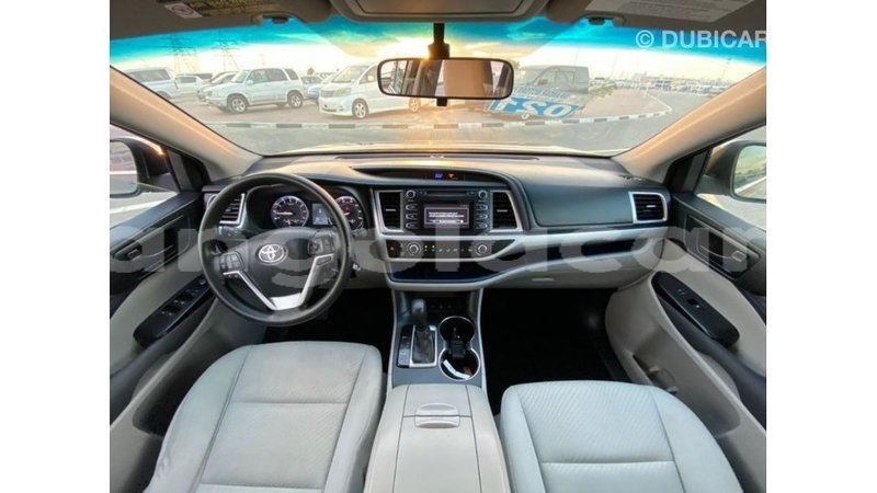 Big with watermark toyota highlander bengo province import dubai 7400