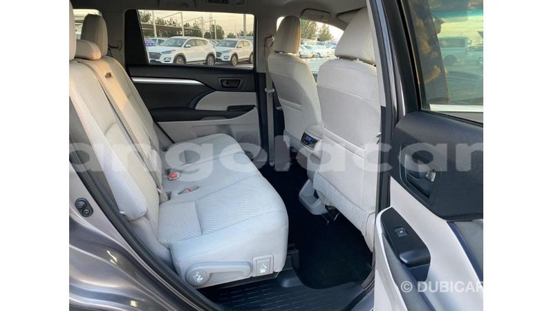 Big with watermark toyota highlander bengo province import dubai 7400