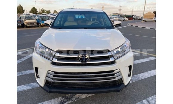 Comprar Importar Toyota Highlander Branco Carro em Import - Dubai em Bengo Province Comprar Importar Toyota Highlander Branco Carro em Import - Dubai em Bengo Province