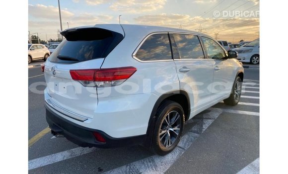 Comprar Importar Toyota Highlander Branco Carro em Import - Dubai em Bengo Province Comprar Importar Toyota Highlander Branco Carro em Import - Dubai em Bengo Province