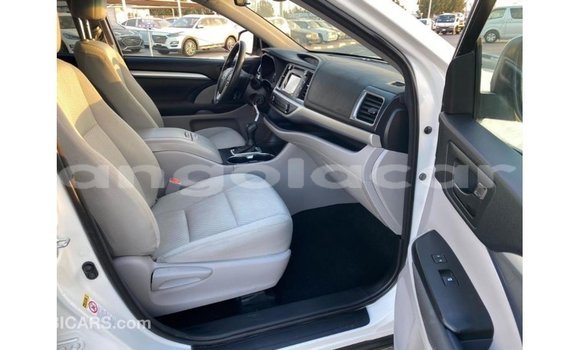 Comprar Importar Toyota Highlander Branco Carro em Import - Dubai em Bengo Province Comprar Importar Toyota Highlander Branco Carro em Import - Dubai em Bengo Province