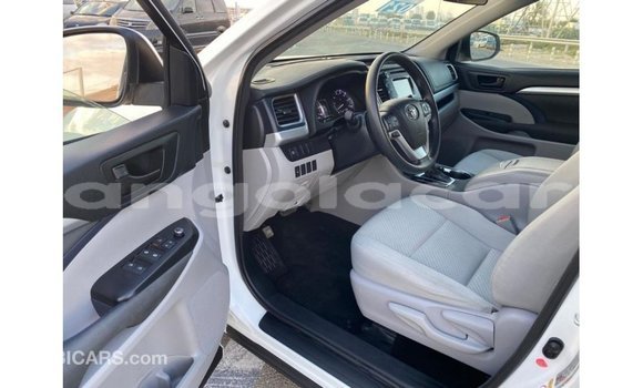 Comprar Importar Toyota Highlander Branco Carro em Import - Dubai em Bengo Province Comprar Importar Toyota Highlander Branco Carro em Import - Dubai em Bengo Province