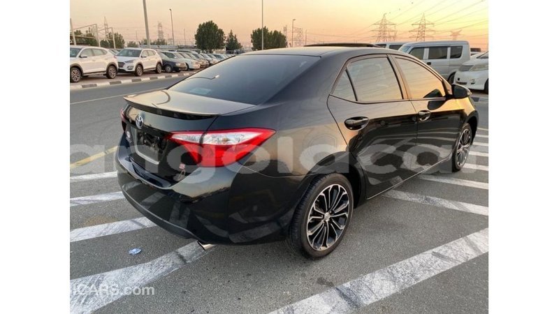 Big with watermark toyota corolla bengo province import dubai 7402