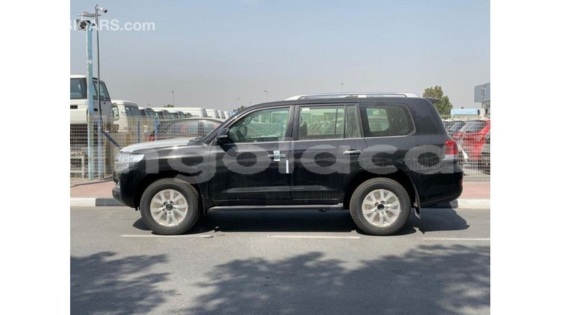 Big with watermark toyota land cruiser bengo province import dubai 7405