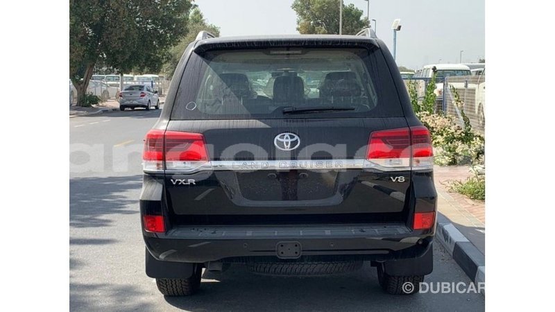 Big with watermark toyota land cruiser bengo province import dubai 7405