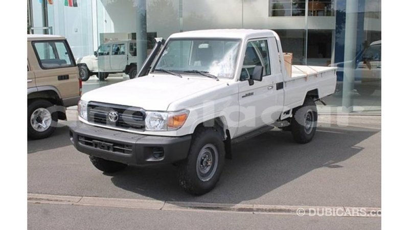 Big with watermark toyota land cruiser bengo province import dubai 7406