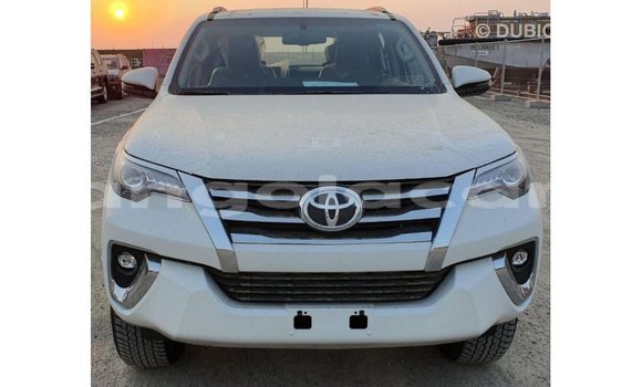 Buy Import Toyota Fortuner White Car in Import - Dubai in Bengo Province Buy Import Toyota Fortuner White Car in Import - Dubai in Bengo Province