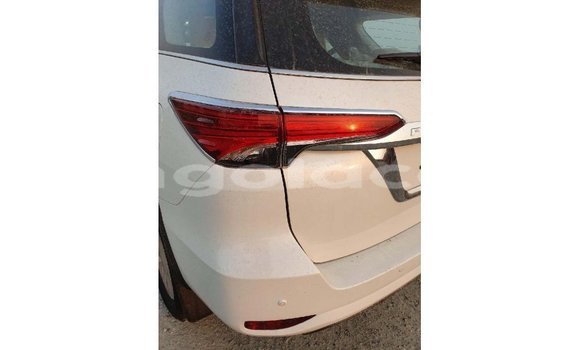 Buy Import Toyota Fortuner White Car in Import - Dubai in Bengo Province Buy Import Toyota Fortuner White Car in Import - Dubai in Bengo Province