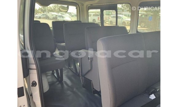 Comprar Importar Toyota Hiace Branco Carro em Import - Dubai em Bengo Province Comprar Importar Toyota Hiace Branco Carro em Import - Dubai em Bengo Province