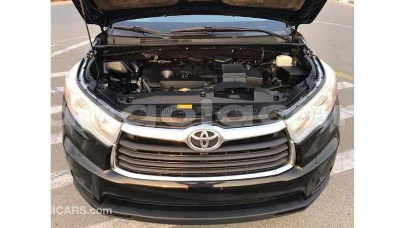 Big with watermark toyota highlander bengo province import dubai 7418