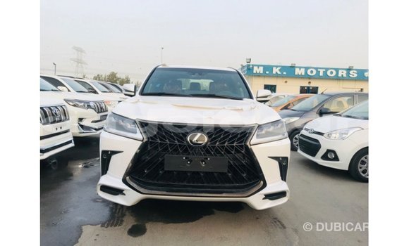 Comprar Importar Lexus LX Branco Carro em Import - Dubai em Bengo Province Comprar Importar Lexus LX Branco Carro em Import - Dubai em Bengo Province