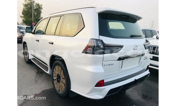 Comprar Importar Lexus LX Branco Carro em Import - Dubai em Bengo Province Comprar Importar Lexus LX Branco Carro em Import - Dubai em Bengo Province