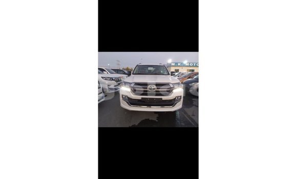Buy Import Toyota Land Cruiser White Car in Import - Dubai in Bengo Province Buy Import Toyota Land Cruiser White Car in Import - Dubai in Bengo Province