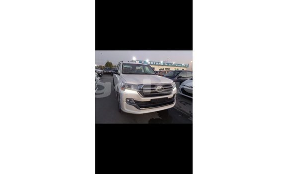 Buy Import Toyota Land Cruiser White Car in Import - Dubai in Bengo Province Buy Import Toyota Land Cruiser White Car in Import - Dubai in Bengo Province