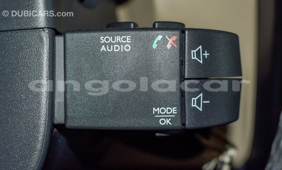 Acheter Import Voiture Renault Duster Blanc à Import - Dubai, Province de Bengo Acheter Import Voiture Renault Duster Blanc à Import - Dubai, Province de Bengo