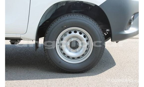 Comprar Importar Toyota Hilux Branco Carro em Import - Dubai em Bengo Province Comprar Importar Toyota Hilux Branco Carro em Import - Dubai em Bengo Province