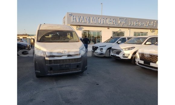 Comprar Importar Toyota Hiace Branco Carro em Import - Dubai em Bengo Province Comprar Importar Toyota Hiace Branco Carro em Import - Dubai em Bengo Province