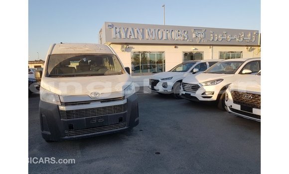 Comprar Importar Toyota Hiace Branco Carro em Import - Dubai em Bengo Province Comprar Importar Toyota Hiace Branco Carro em Import - Dubai em Bengo Province