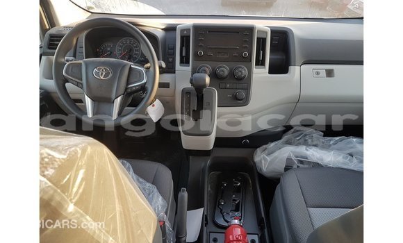 Comprar Importar Toyota Hiace Branco Carro em Import - Dubai em Bengo Province Comprar Importar Toyota Hiace Branco Carro em Import - Dubai em Bengo Province