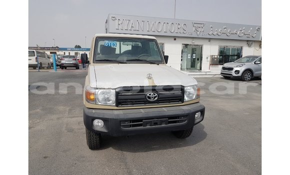 Comprar Importar Toyota Land Cruiser Bege Carro em Import - Dubai em Bengo Province Comprar Importar Toyota Land Cruiser Bege Carro em Import - Dubai em Bengo Province