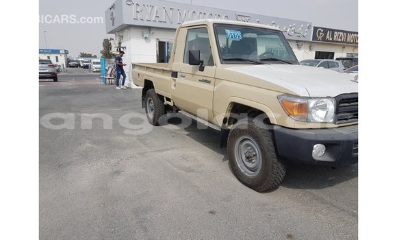 Comprar Importar Toyota Land Cruiser Bege Carro em Import - Dubai em Bengo Province Comprar Importar Toyota Land Cruiser Bege Carro em Import - Dubai em Bengo Province
