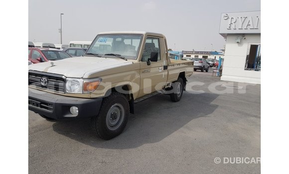 Comprar Importar Toyota Land Cruiser Bege Carro em Import - Dubai em Bengo Province Comprar Importar Toyota Land Cruiser Bege Carro em Import - Dubai em Bengo Province