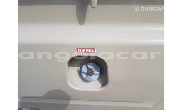 Comprar Importar Toyota Land Cruiser Bege Carro em Import - Dubai em Bengo Province Comprar Importar Toyota Land Cruiser Bege Carro em Import - Dubai em Bengo Province