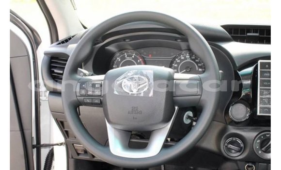 Buy Import Toyota Hilux White Car in Import - Dubai in Bengo Province Buy Import Toyota Hilux White Car in Import - Dubai in Bengo Province