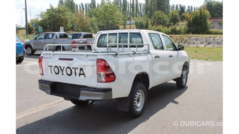 Big with watermark toyota hilux bengo province import dubai 7443