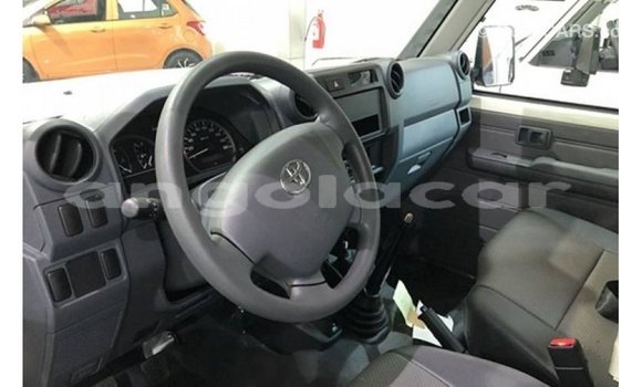 Buy Import Toyota Land Cruiser White Car in Import - Dubai in Bengo Province Buy Import Toyota Land Cruiser White Car in Import - Dubai in Bengo Province