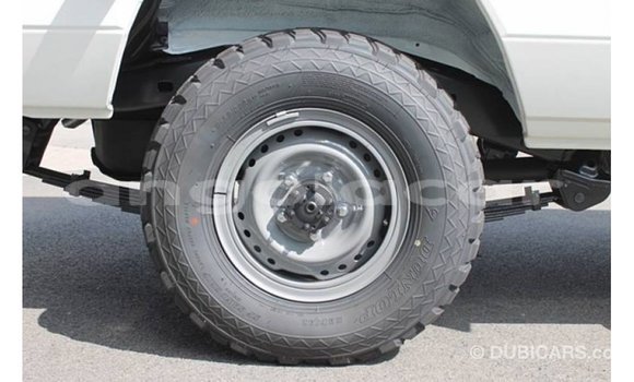 Buy Import Toyota Land Cruiser White Car in Import - Dubai in Bengo Province Buy Import Toyota Land Cruiser White Car in Import - Dubai in Bengo Province