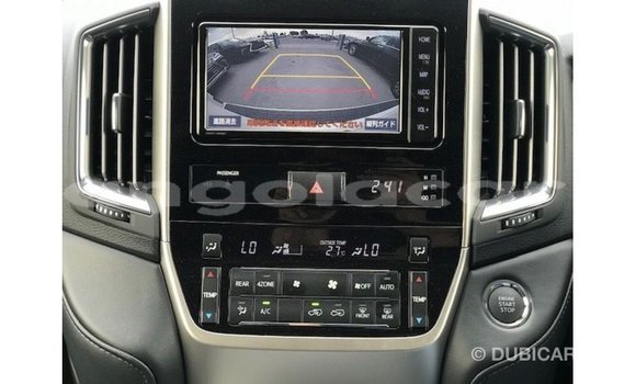 Comprar Importar Toyota Land Cruiser Branco Carro em Import - Dubai em Bengo Province Comprar Importar Toyota Land Cruiser Branco Carro em Import - Dubai em Bengo Province