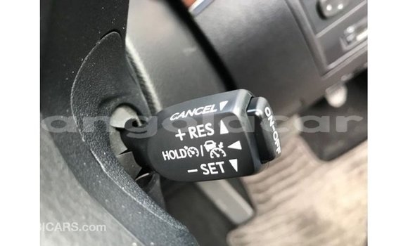 Comprar Importar Toyota Land Cruiser Branco Carro em Import - Dubai em Bengo Province Comprar Importar Toyota Land Cruiser Branco Carro em Import - Dubai em Bengo Province