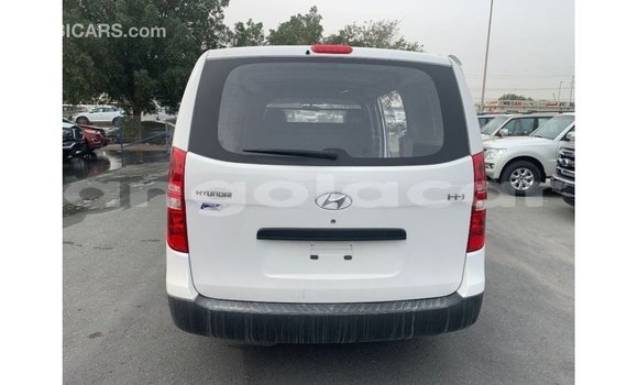 Comprar Importar Hyundai Cargo Branco Carro em Import - Dubai em Bengo Province Comprar Importar Hyundai Cargo Branco Carro em Import - Dubai em Bengo Province