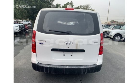 Comprar Importar Hyundai Cargo Branco Carro em Import - Dubai em Bengo Province Comprar Importar Hyundai Cargo Branco Carro em Import - Dubai em Bengo Province