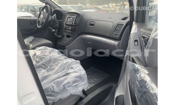 Comprar Importar Hyundai Cargo Branco Carro em Import - Dubai em Bengo Province Comprar Importar Hyundai Cargo Branco Carro em Import - Dubai em Bengo Province