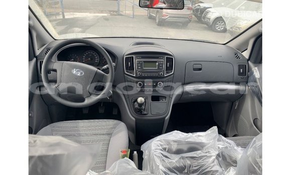Comprar Importar Hyundai Cargo Branco Carro em Import - Dubai em Bengo Province Comprar Importar Hyundai Cargo Branco Carro em Import - Dubai em Bengo Province