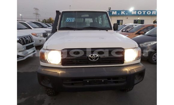Comprar Importar Toyota Land Cruiser Branco Carro em Import - Dubai em Bengo Province Comprar Importar Toyota Land Cruiser Branco Carro em Import - Dubai em Bengo Province