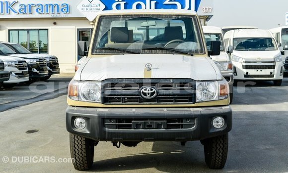Acheter Import Voiture Toyota Land Cruiser Beige à Import - Dubai, Province de Bengo Acheter Import Voiture Toyota Land Cruiser Beige à Import - Dubai, Province de Bengo