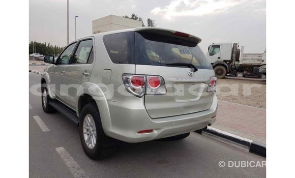 Comprar Importar Toyota Fortuner Outro Carro em Import - Dubai em Bengo Province Comprar Importar Toyota Fortuner Outro Carro em Import - Dubai em Bengo Province