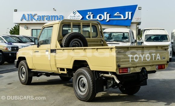 Acheter Import Voiture Toyota Land Cruiser Beige à Import - Dubai, Province de Bengo Acheter Import Voiture Toyota Land Cruiser Beige à Import - Dubai, Province de Bengo