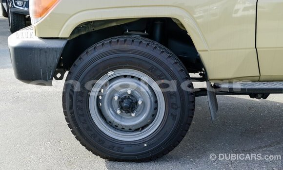 Acheter Import Voiture Toyota Land Cruiser Beige à Import - Dubai, Province de Bengo Acheter Import Voiture Toyota Land Cruiser Beige à Import - Dubai, Province de Bengo
