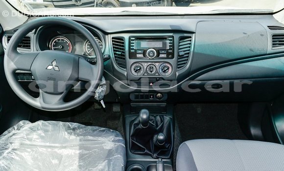 Acheter Import Voiture Mitsubishi L200 Blanc à Import - Dubai, Province de Bengo Acheter Import Voiture Mitsubishi L200 Blanc à Import - Dubai, Province de Bengo