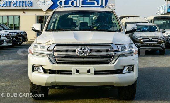 Acheter Import Voiture Toyota Land Cruiser Blanc à Import - Dubai, Province de Bengo Acheter Import Voiture Toyota Land Cruiser Blanc à Import - Dubai, Province de Bengo