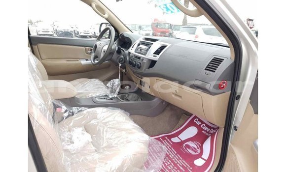 Comprar Importar Toyota Fortuner Outro Carro em Import - Dubai em Bengo Province Comprar Importar Toyota Fortuner Outro Carro em Import - Dubai em Bengo Province