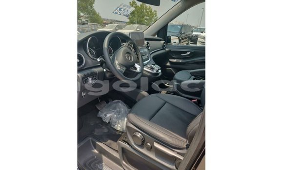 Buy Import Mercedes-Benz 250 Black Car in Import - Dubai in Bengo Province Buy Import Mercedes-Benz 250 Black Car in Import - Dubai in Bengo Province